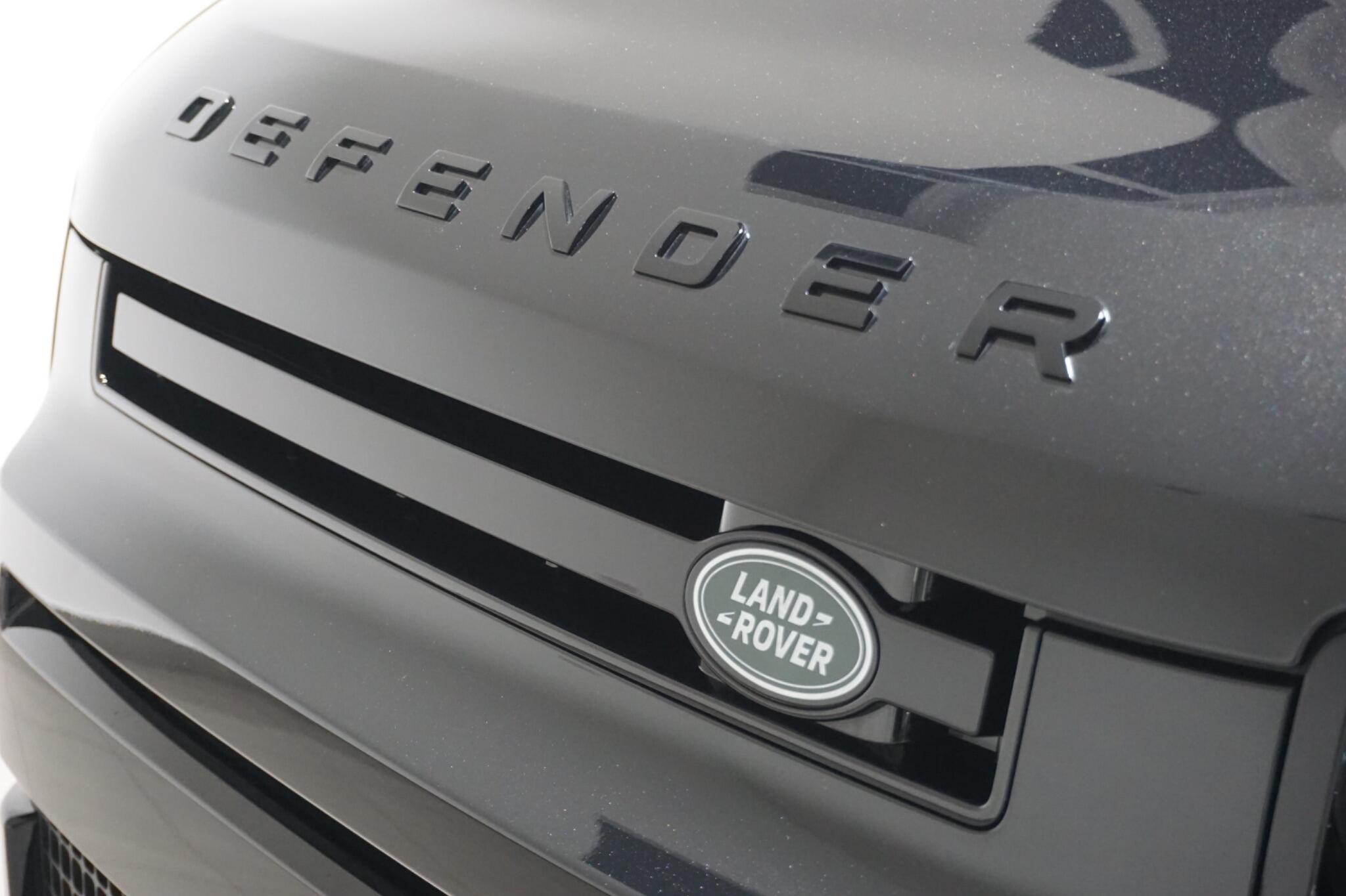 Land Rover Defender 110 3.0 D350 MHEV X-Dynamic HSE Hard Top SUV Auto 4WD MWB Euro 6 (s/s) 5dr